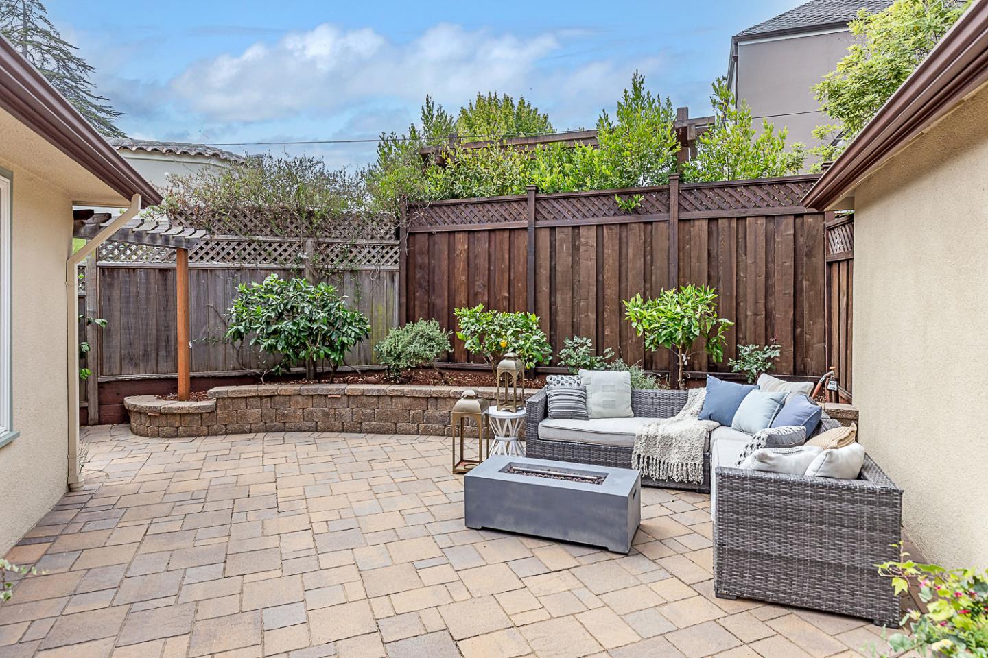 Detail Gallery Image 37 of 40 For 635 Occidental Ave, San Mateo,  CA 94402 - 5 Beds | 4 Baths