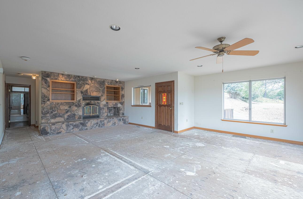 Detail Gallery Image 12 of 40 For 19400 Eden Ct, Salinas,  CA 93907 - 2 Beds | 2 Baths