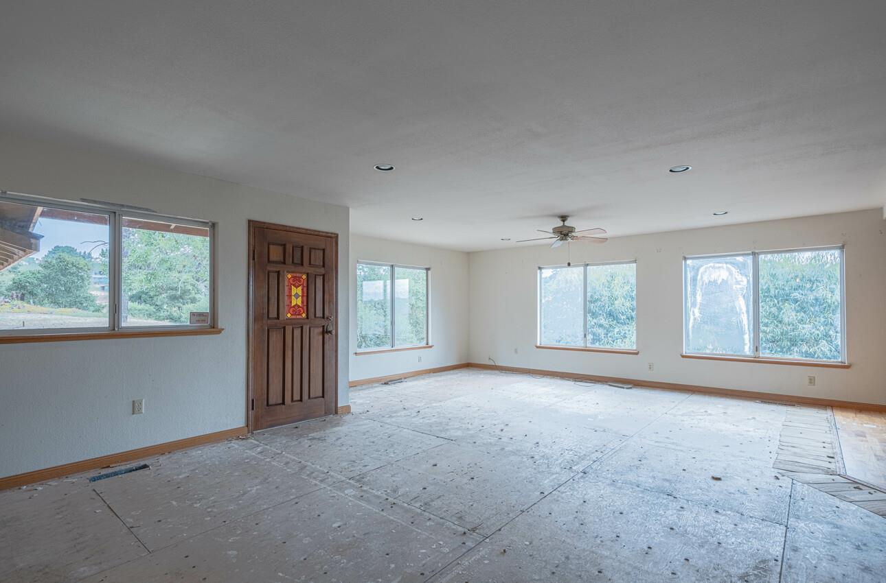 Detail Gallery Image 9 of 40 For 19400 Eden Ct, Salinas,  CA 93907 - 2 Beds | 2 Baths