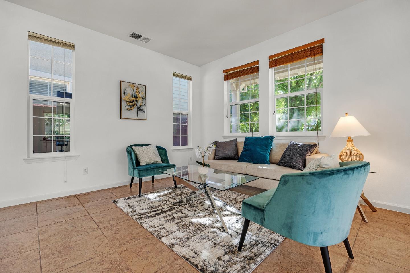 Detail Gallery Image 11 of 63 For 134 N Menlo Park St, Mountain House,  CA 95391 - 4 Beds | 3/1 Baths