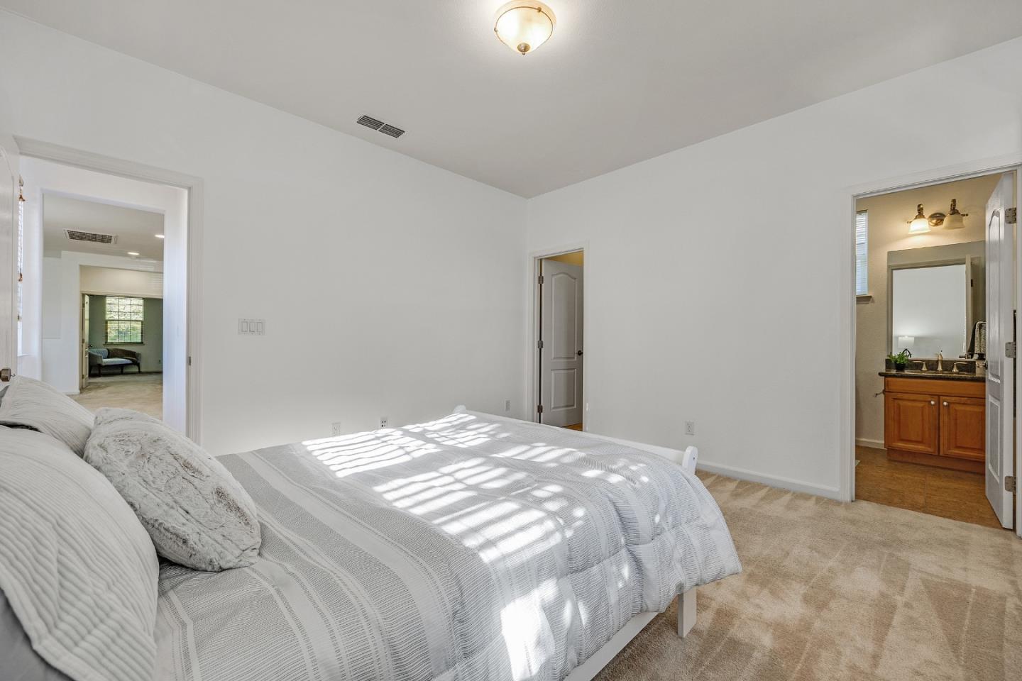 Detail Gallery Image 38 of 63 For 134 N Menlo Park St, Mountain House,  CA 95391 - 4 Beds | 3/1 Baths