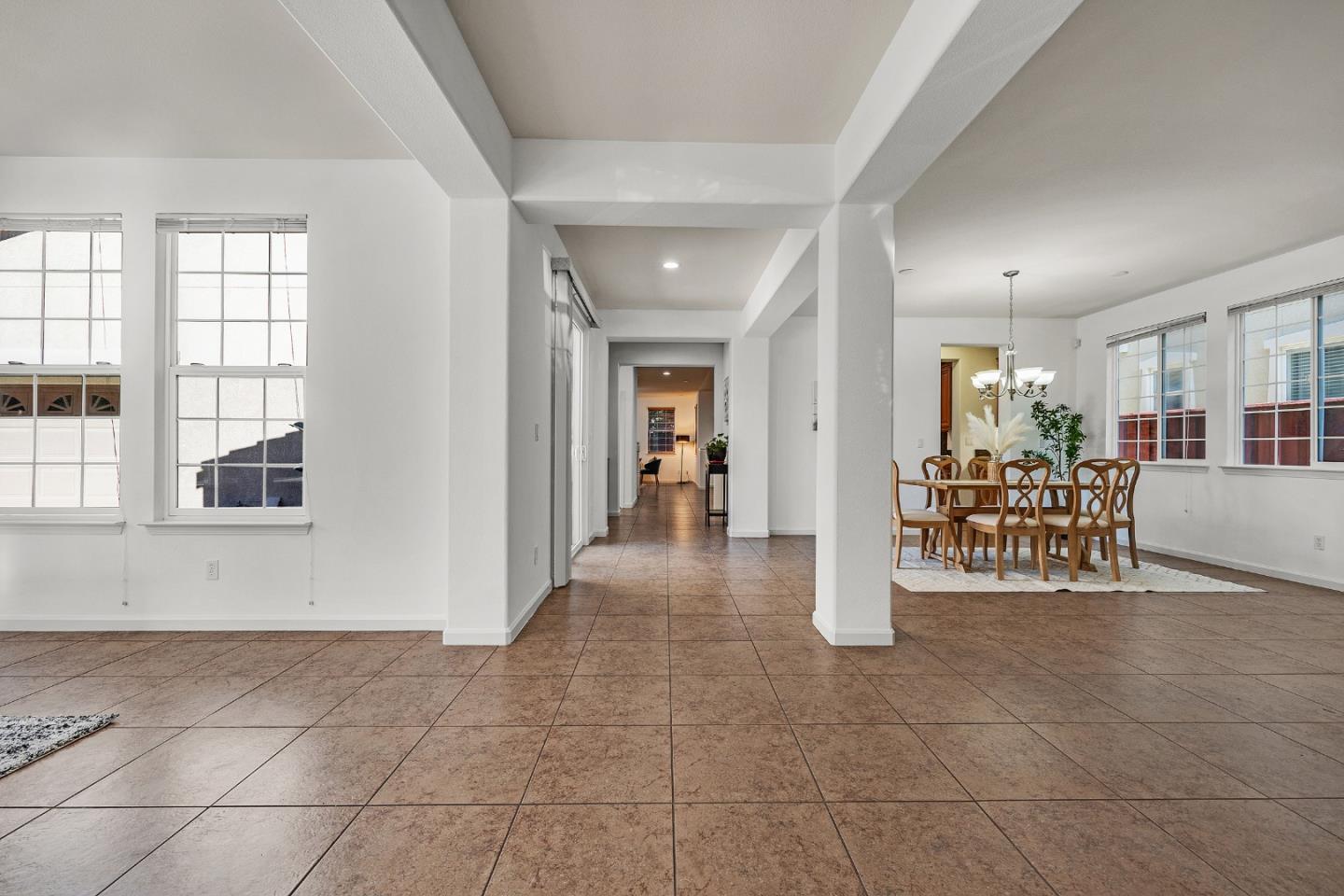 Detail Gallery Image 9 of 63 For 134 N Menlo Park St, Mountain House,  CA 95391 - 4 Beds | 3/1 Baths