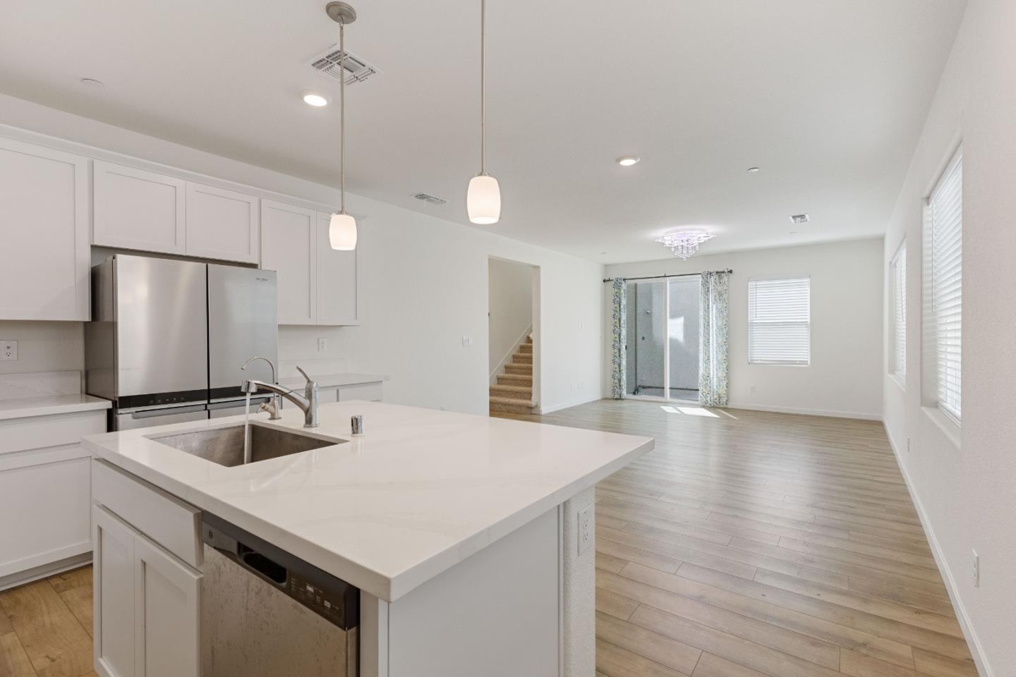 Detail Gallery Image 4 of 20 For 1631 Aleppo Ln, Sacramento,  CA 95834 - 4 Beds | 3 Baths