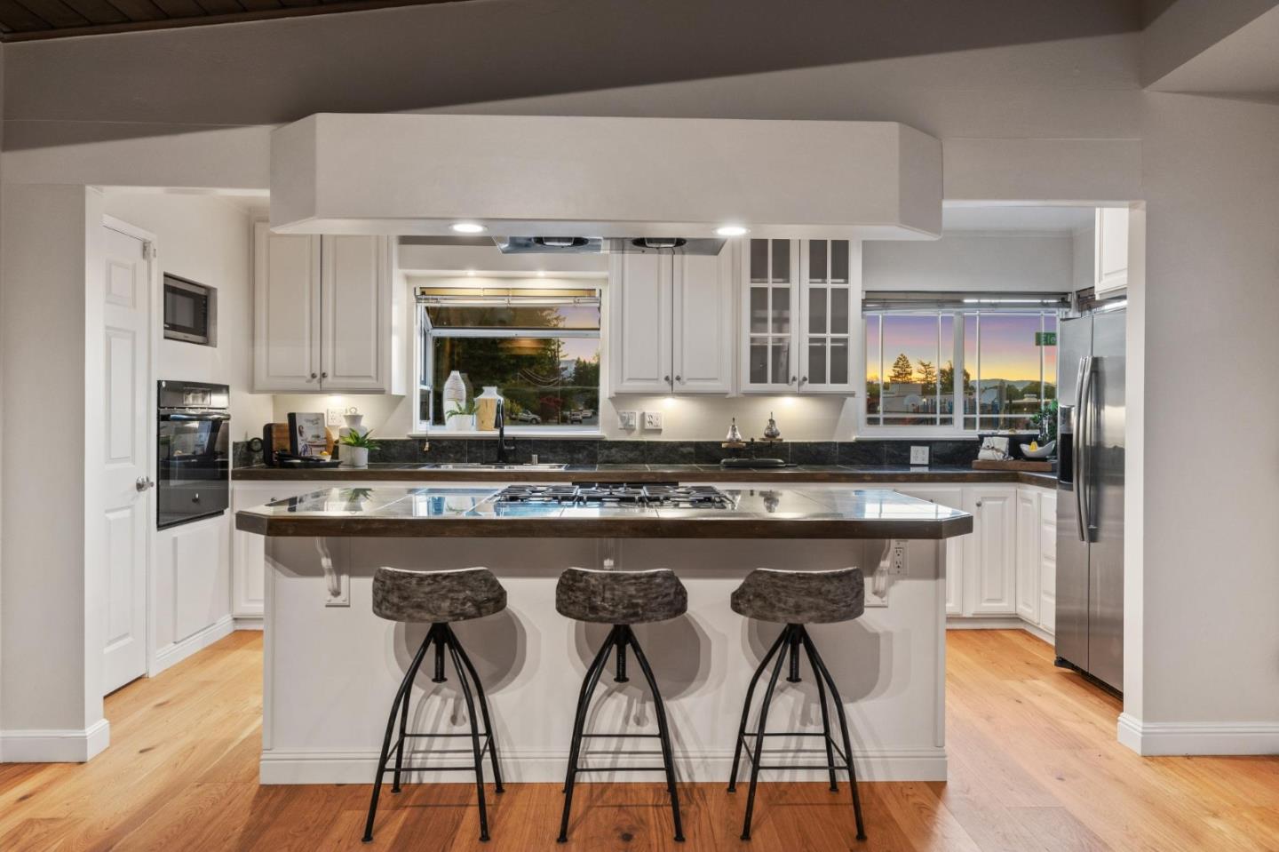 Detail Gallery Image 17 of 45 For 5002 Elester Dr, San Jose,  CA 95124 - 3 Beds | 2 Baths