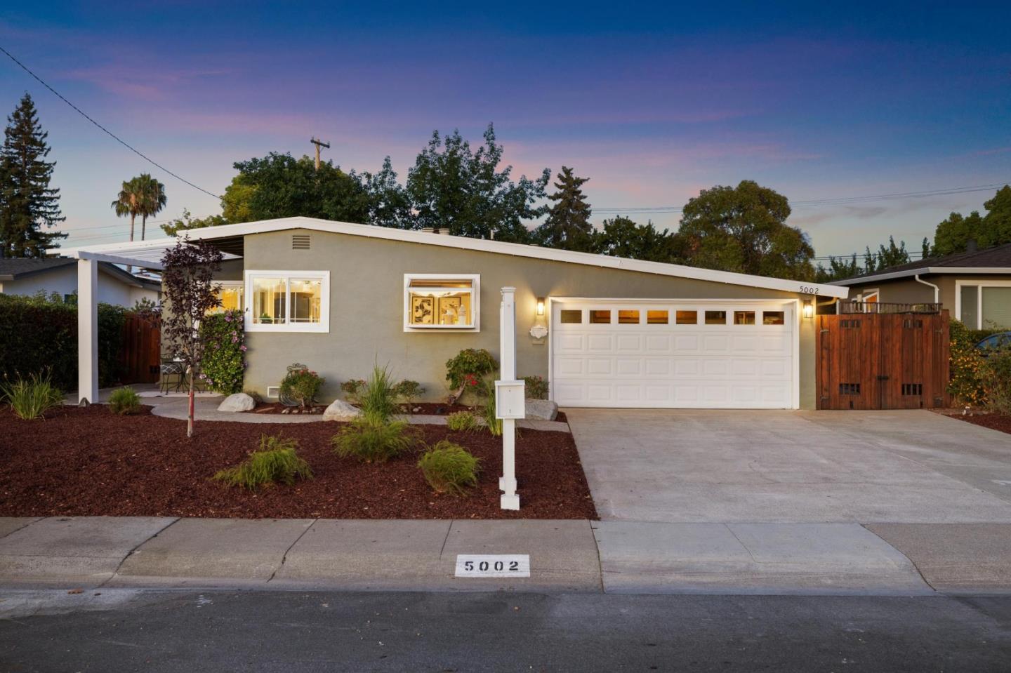 Detail Gallery Image 2 of 45 For 5002 Elester Dr, San Jose,  CA 95124 - 3 Beds | 2 Baths