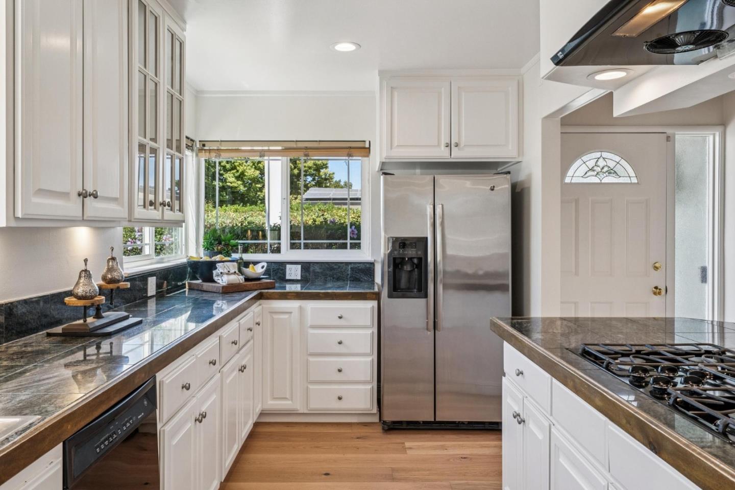 Detail Gallery Image 20 of 45 For 5002 Elester Dr, San Jose,  CA 95124 - 3 Beds | 2 Baths