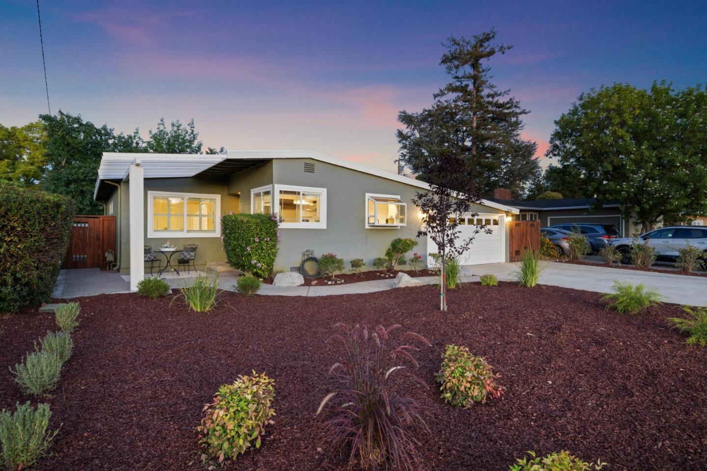 Detail Gallery Image 3 of 45 For 5002 Elester Dr, San Jose,  CA 95124 - 3 Beds | 2 Baths