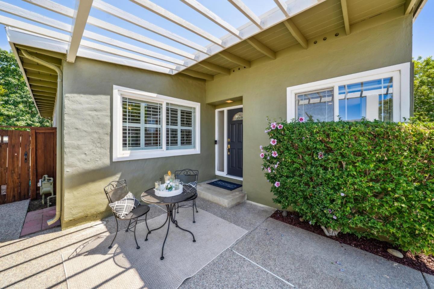 Detail Gallery Image 6 of 45 For 5002 Elester Dr, San Jose,  CA 95124 - 3 Beds | 2 Baths