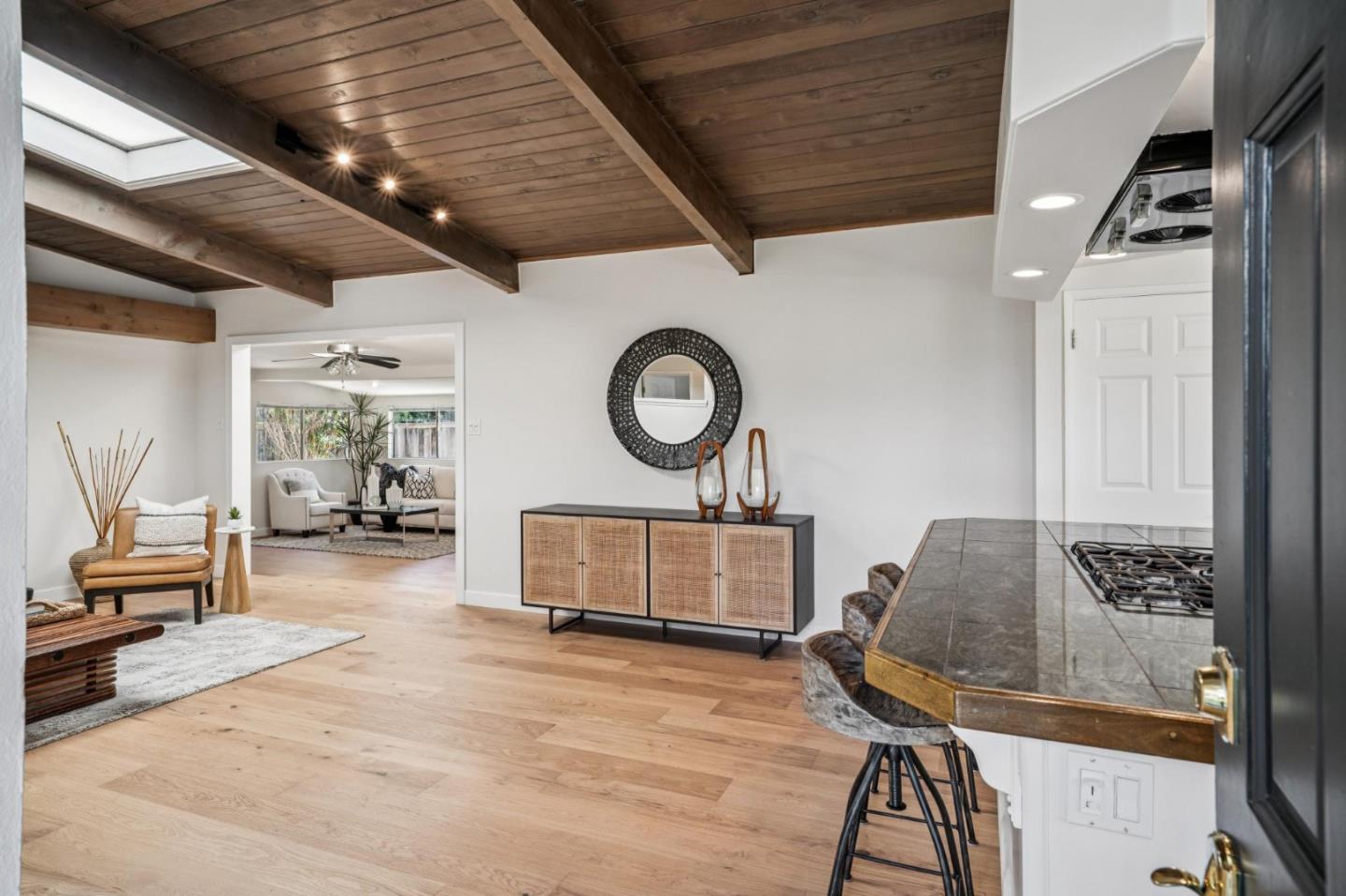 Detail Gallery Image 9 of 45 For 5002 Elester Dr, San Jose,  CA 95124 - 3 Beds | 2 Baths