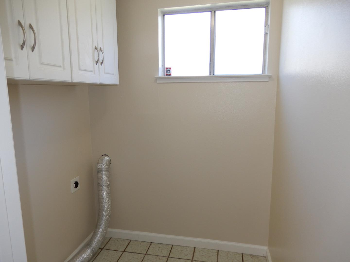 Detail Gallery Image 17 of 54 For 4604 Royal Forest Ct, San Jose,  CA 95136 - 5 Beds | 3/1 Baths