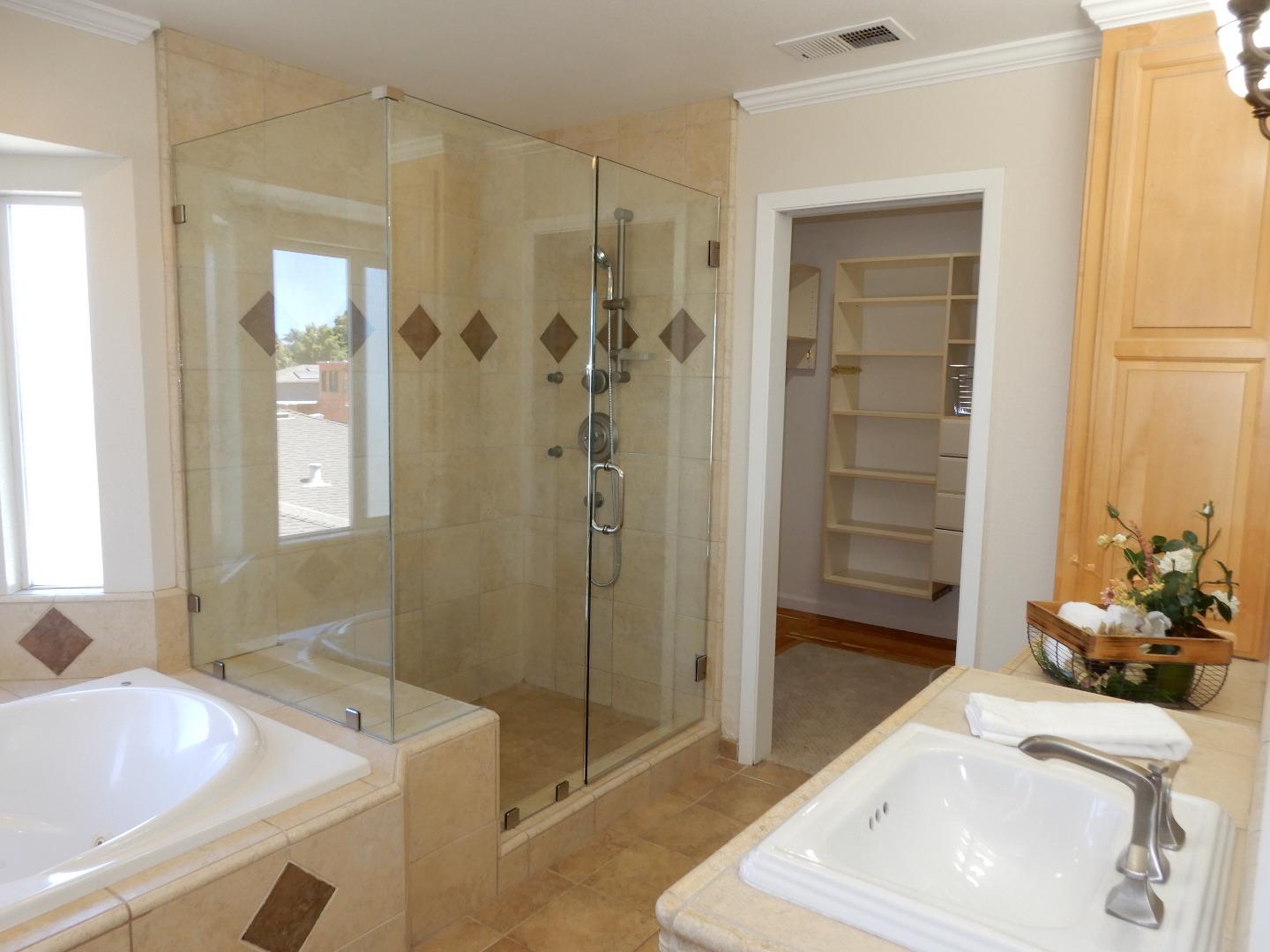 Detail Gallery Image 36 of 54 For 4604 Royal Forest Ct, San Jose,  CA 95136 - 5 Beds | 3/1 Baths