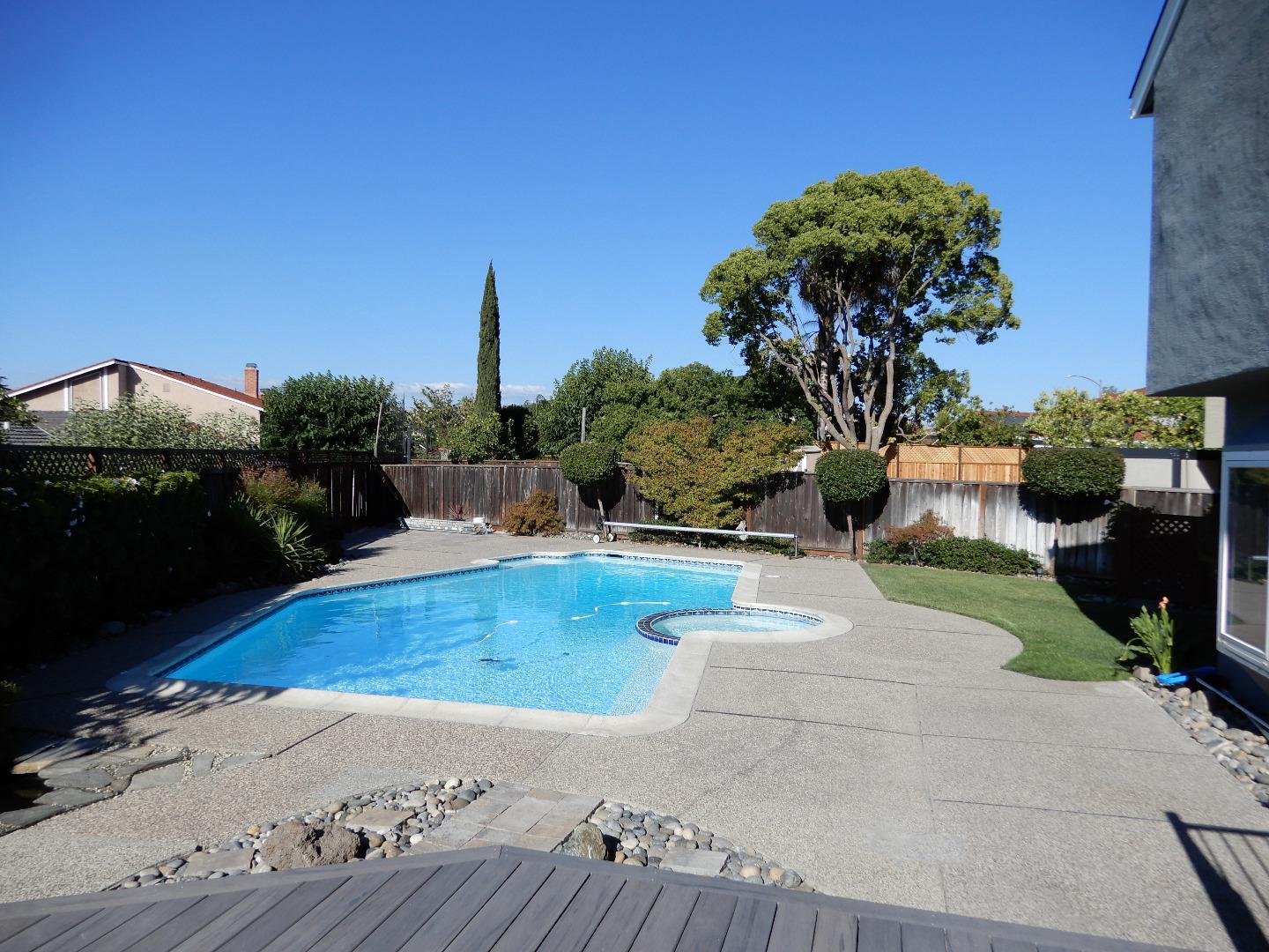 Detail Gallery Image 47 of 54 For 4604 Royal Forest Ct, San Jose,  CA 95136 - 5 Beds | 3/1 Baths