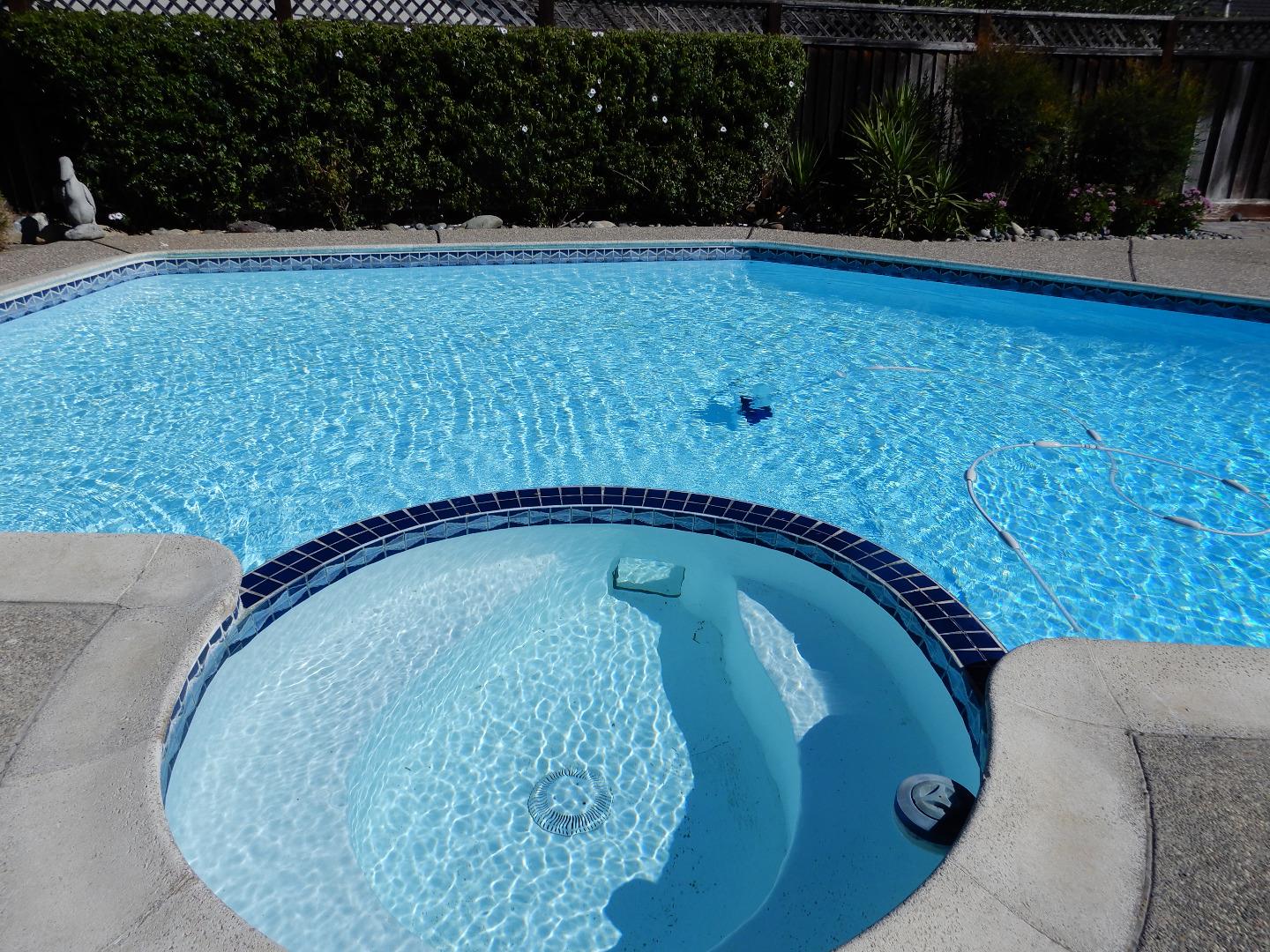 Detail Gallery Image 49 of 54 For 4604 Royal Forest Ct, San Jose,  CA 95136 - 5 Beds | 3/1 Baths
