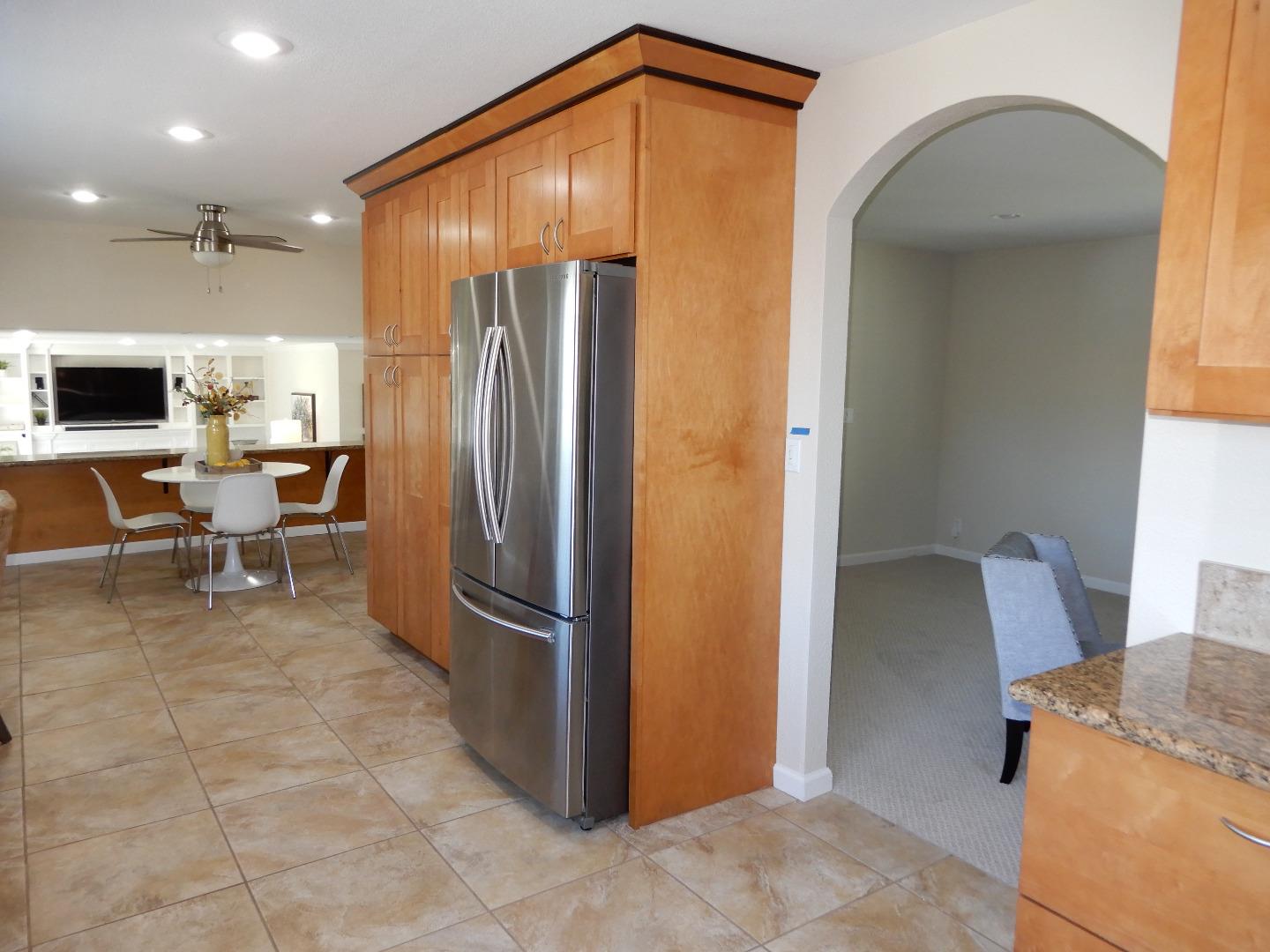 Detail Gallery Image 8 of 54 For 4604 Royal Forest Ct, San Jose,  CA 95136 - 5 Beds | 3/1 Baths