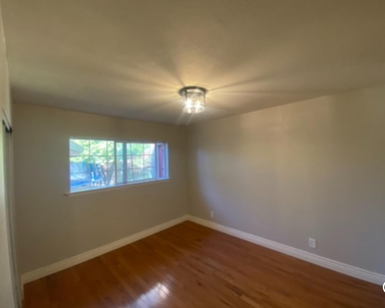 Detail Gallery Image 13 of 16 For 696 Upton St, Redwood City,  CA 94061 - 2 Beds | 2 Baths