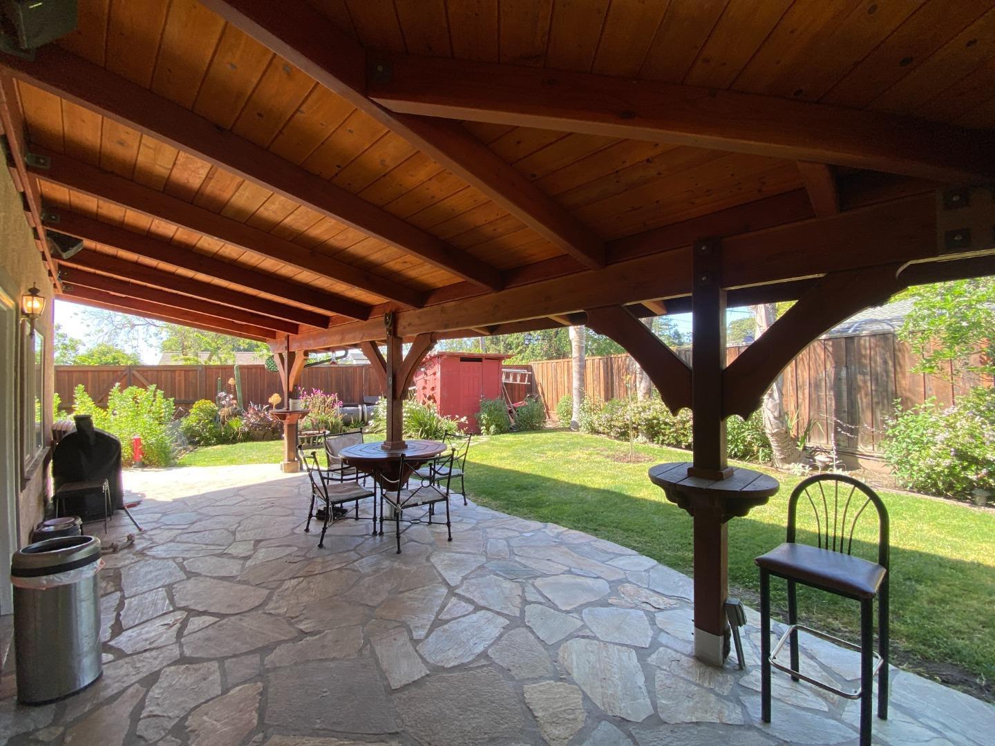 Detail Gallery Image 14 of 16 For 696 Upton St, Redwood City,  CA 94061 - 2 Beds | 2 Baths