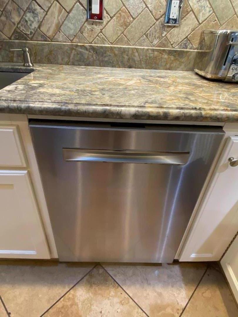 Detail Gallery Image 5 of 16 For 696 Upton St, Redwood City,  CA 94061 - 2 Beds | 2 Baths