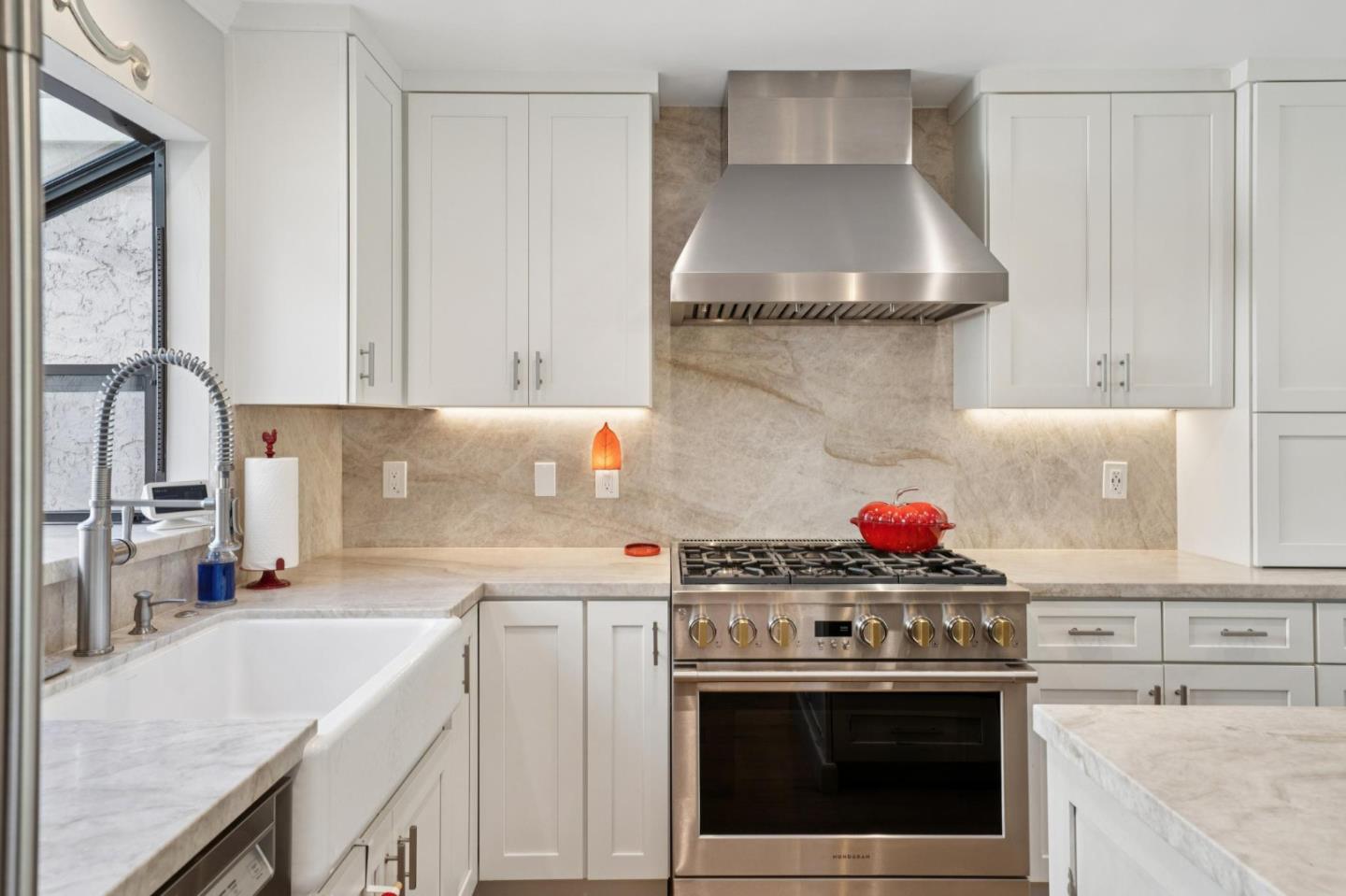 Detail Gallery Image 16 of 82 For 133 Puesta Del Sol, Los Gatos,  CA 95032 - 3 Beds | 3/1 Baths