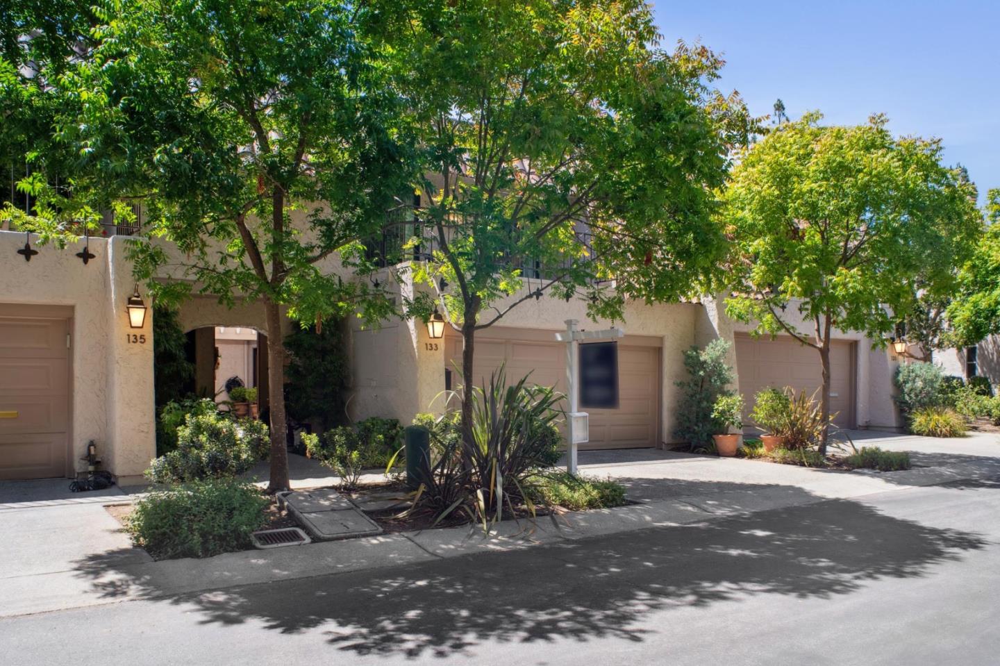 Detail Gallery Image 3 of 82 For 133 Puesta Del Sol, Los Gatos,  CA 95032 - 3 Beds | 3/1 Baths