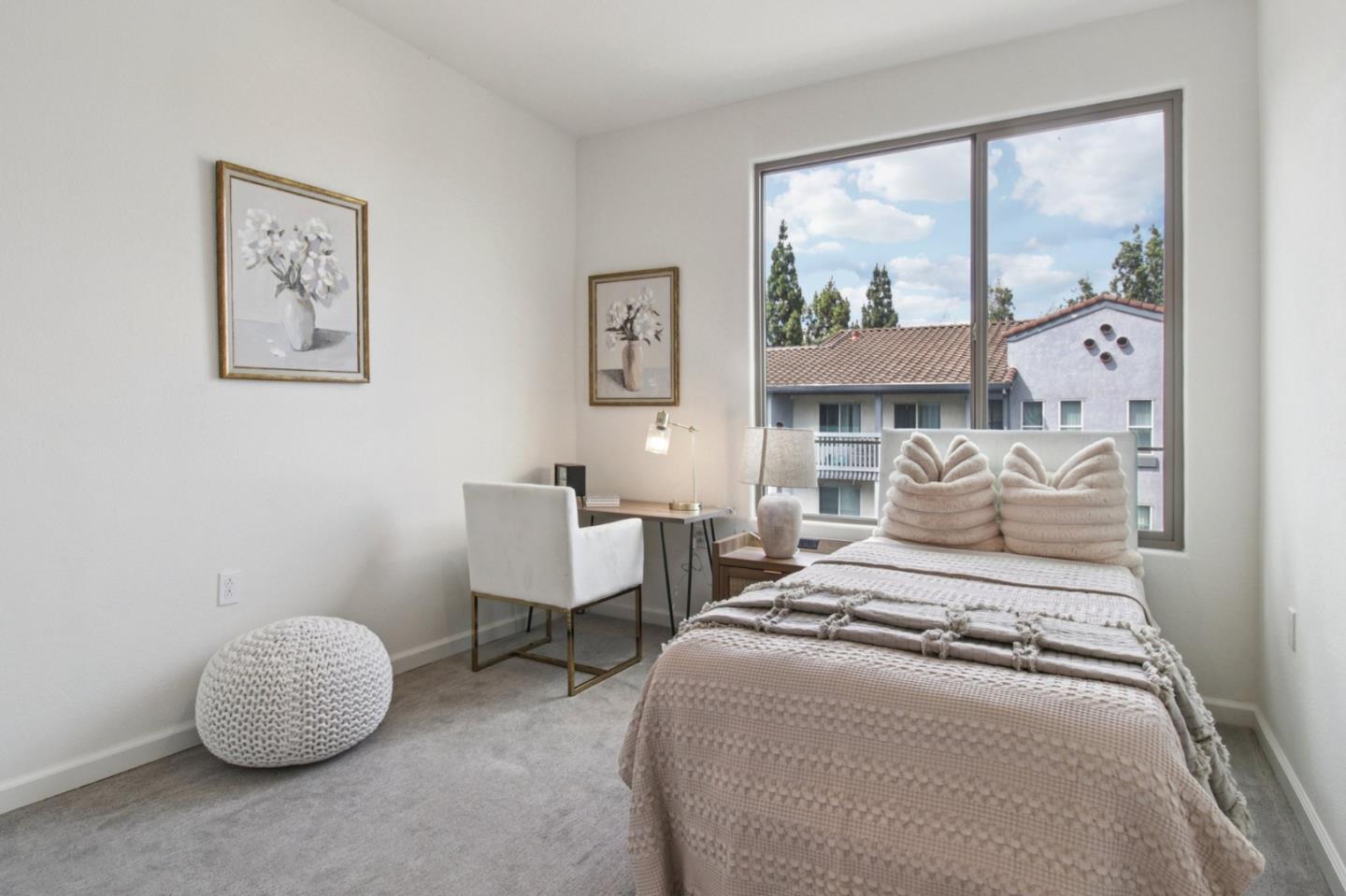 Detail Gallery Image 11 of 16 For 25212 Parklane Dr, Hayward,  CA 94544 - 4 Beds | 3/1 Baths