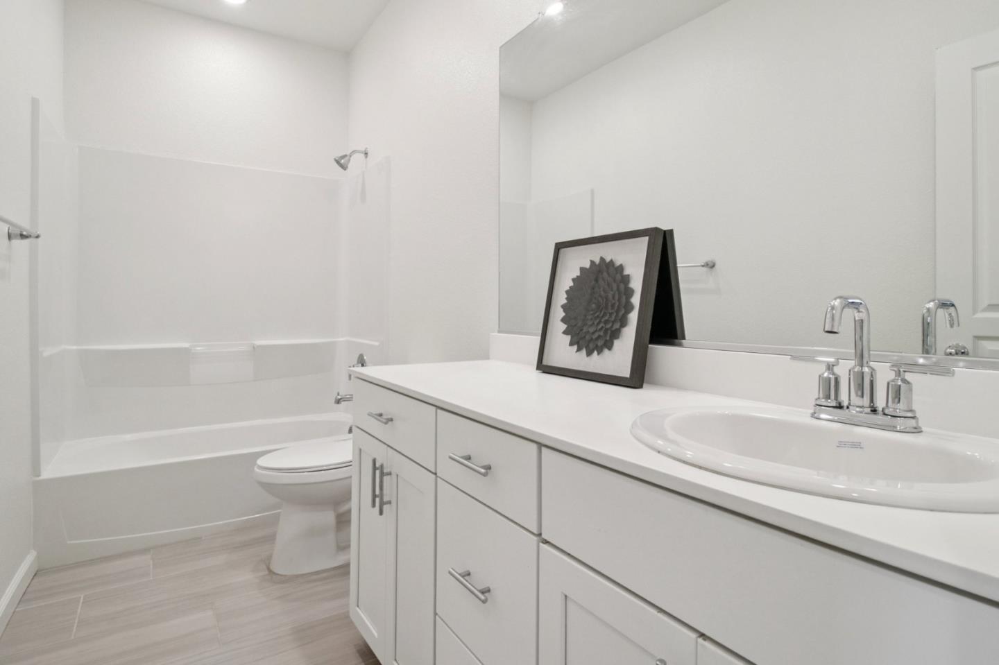 Detail Gallery Image 13 of 16 For 25212 Parklane Dr, Hayward,  CA 94544 - 4 Beds | 3/1 Baths