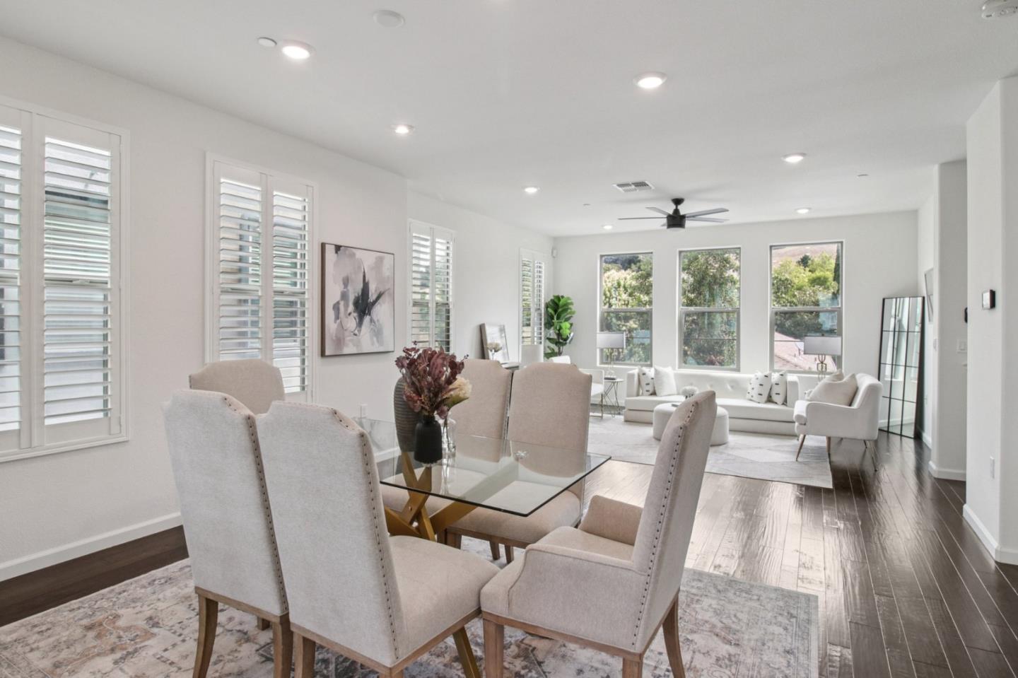 Detail Gallery Image 6 of 16 For 25212 Parklane Dr, Hayward,  CA 94544 - 4 Beds | 3/1 Baths