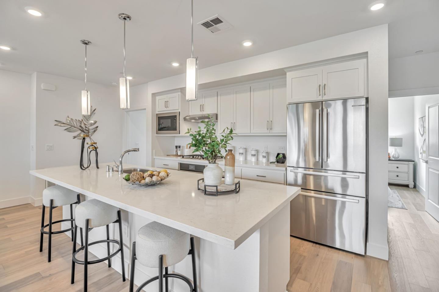 Detail Gallery Image 5 of 21 For 2944 Feliz Rd, Santa Clara,  CA 95051 - 2 Beds | 2/1 Baths