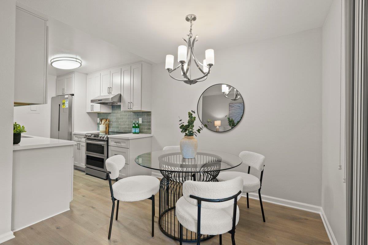 Detail Gallery Image 11 of 45 For 2466 W Bayshore Rd #5,  Palo Alto,  CA 94303 - 2 Beds | 1 Baths