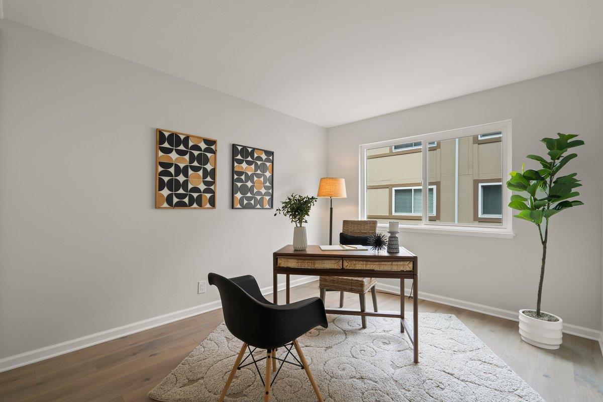 Detail Gallery Image 15 of 45 For 2466 W Bayshore Rd #5,  Palo Alto,  CA 94303 - 2 Beds | 1 Baths