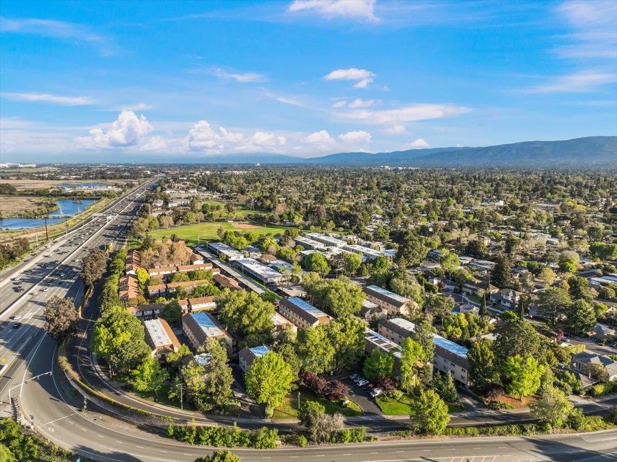 Detail Gallery Image 26 of 45 For 2466 W Bayshore Rd #5,  Palo Alto,  CA 94303 - 2 Beds | 1 Baths