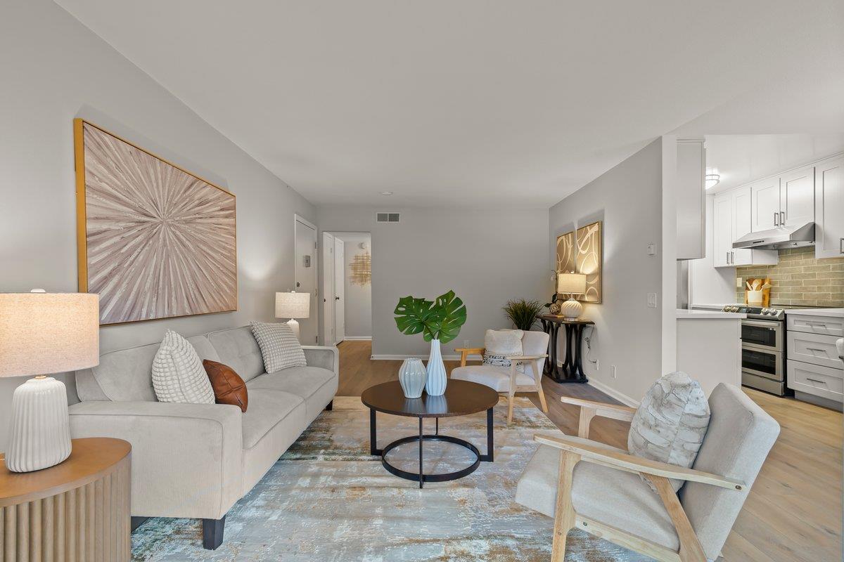 Detail Gallery Image 9 of 45 For 2466 W Bayshore Rd #5,  Palo Alto,  CA 94303 - 2 Beds | 1 Baths