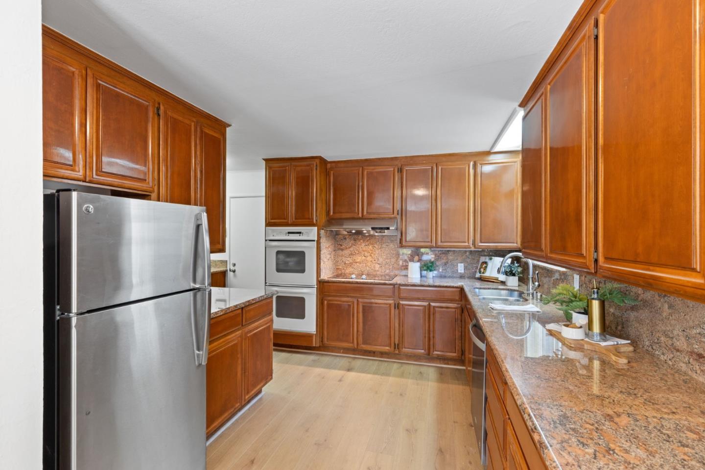 Detail Gallery Image 13 of 30 For 408 W Hillsdale Blvd, San Mateo,  CA 94403 - 3 Beds | 2 Baths
