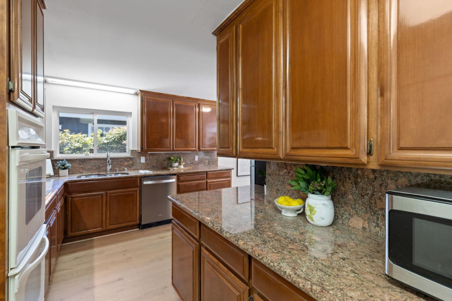Detail Gallery Image 16 of 30 For 408 W Hillsdale Blvd, San Mateo,  CA 94403 - 3 Beds | 2 Baths