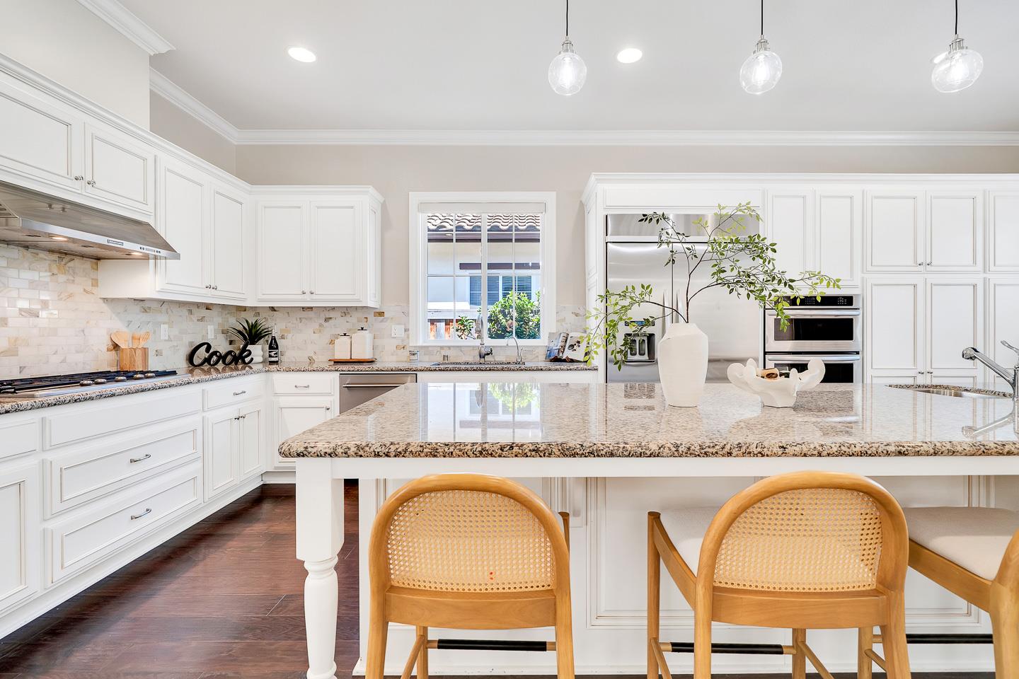 Detail Gallery Image 10 of 42 For 742 Torreya Ave, Sunnyvale,  CA 94086 - 4 Beds | 2/1 Baths