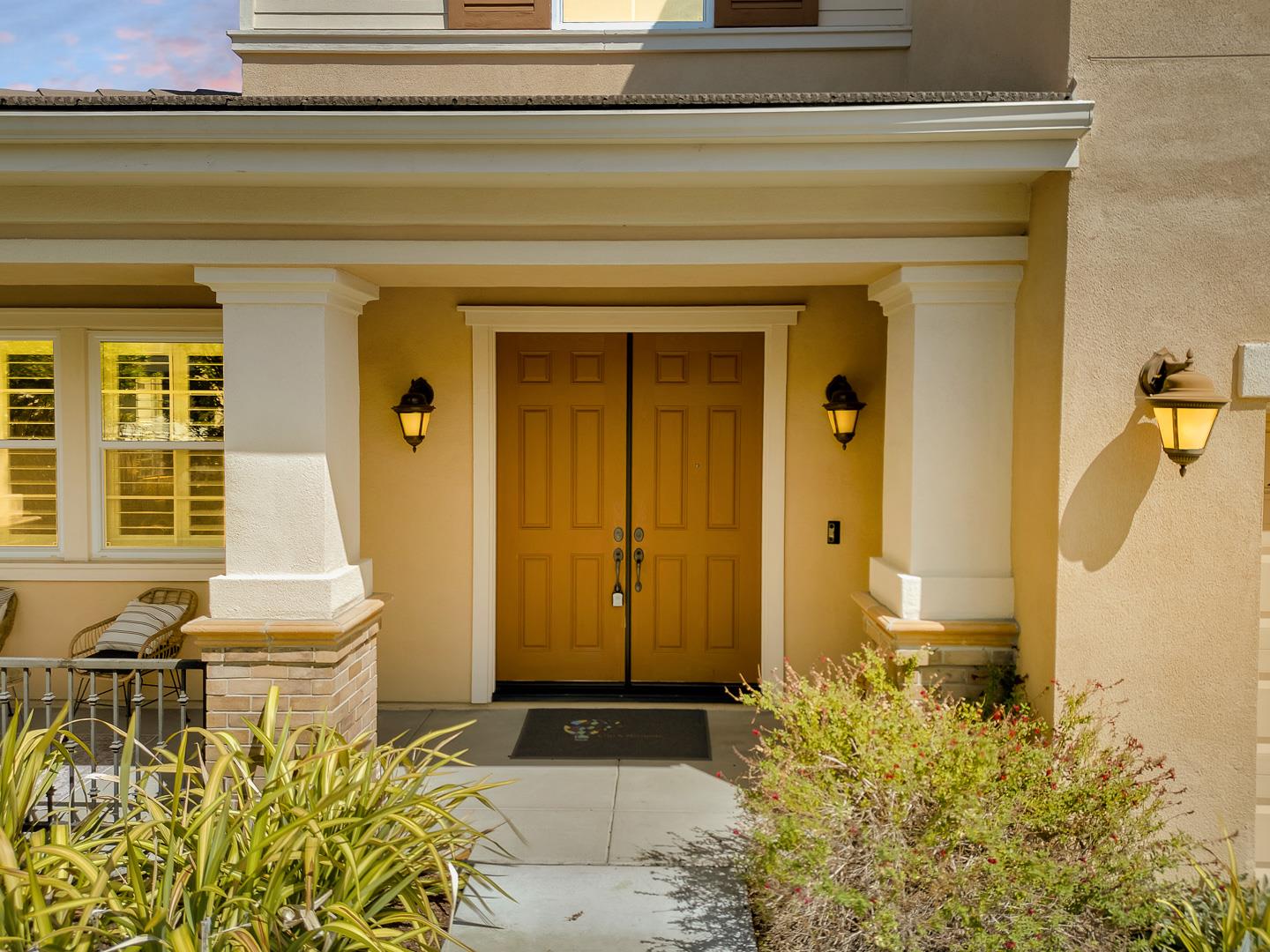 Detail Gallery Image 2 of 42 For 742 Torreya Ave, Sunnyvale,  CA 94086 - 4 Beds | 2/1 Baths
