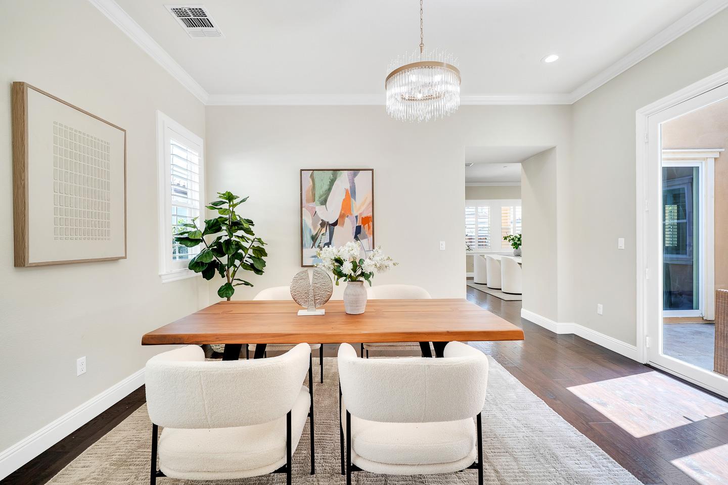 Detail Gallery Image 6 of 42 For 742 Torreya Ave, Sunnyvale,  CA 94086 - 4 Beds | 2/1 Baths