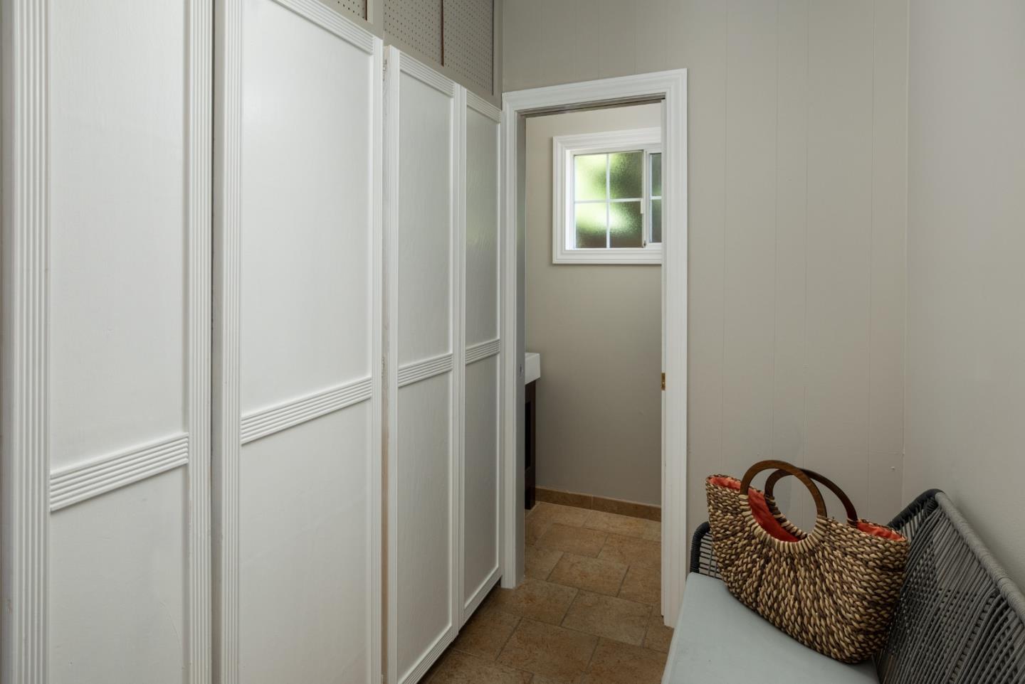 Detail Gallery Image 17 of 37 For 2726 Saint Giles Ln, Mountain View,  CA 94040 - 4 Beds | 2/1 Baths