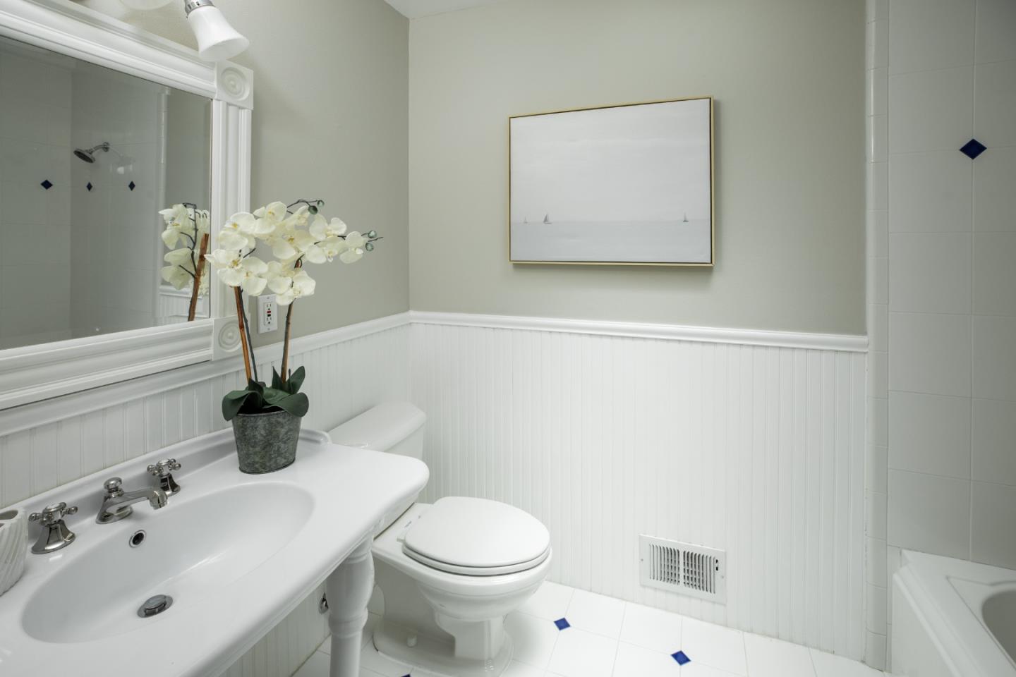 Detail Gallery Image 22 of 37 For 2726 Saint Giles Ln, Mountain View,  CA 94040 - 4 Beds | 2/1 Baths