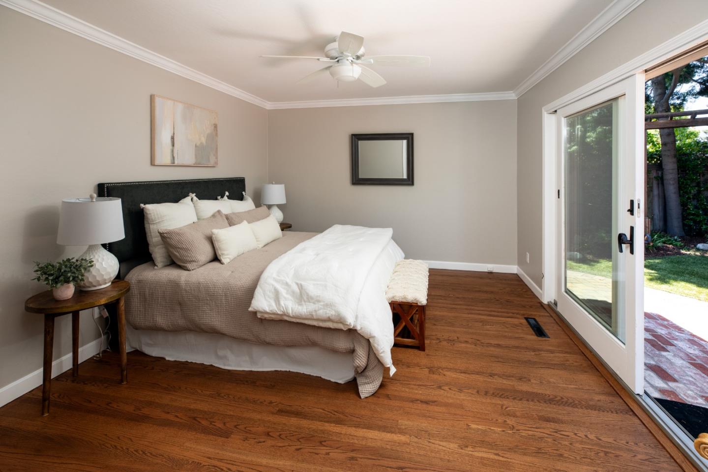 Detail Gallery Image 24 of 37 For 2726 Saint Giles Ln, Mountain View,  CA 94040 - 4 Beds | 2/1 Baths