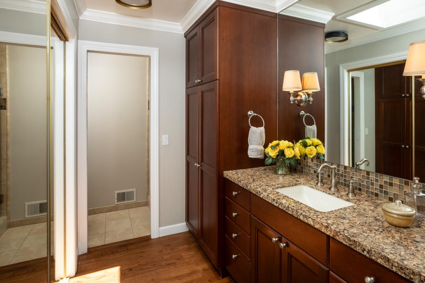 Detail Gallery Image 25 of 37 For 2726 Saint Giles Ln, Mountain View,  CA 94040 - 4 Beds | 2/1 Baths