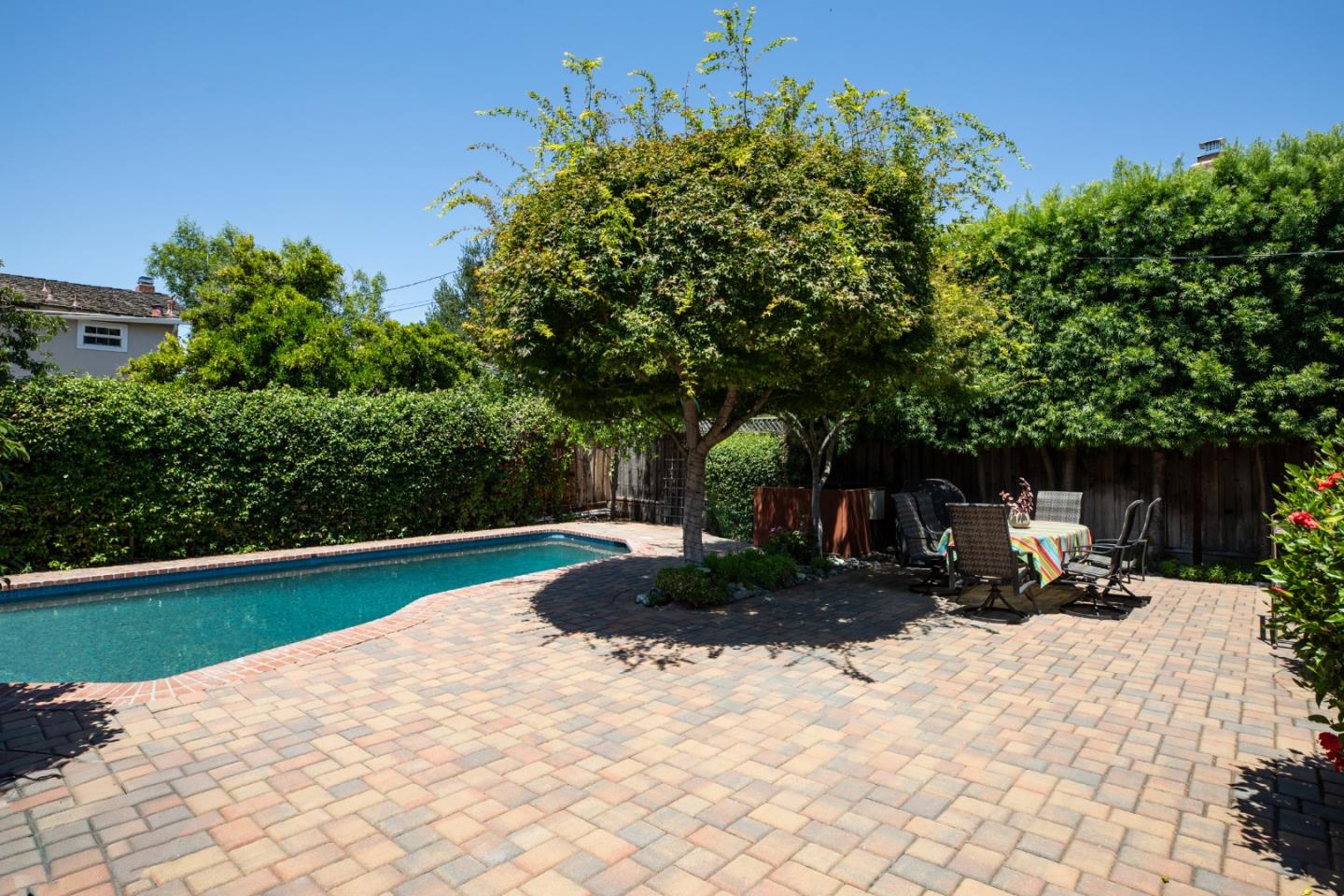 Detail Gallery Image 27 of 37 For 2726 Saint Giles Ln, Mountain View,  CA 94040 - 4 Beds | 2/1 Baths