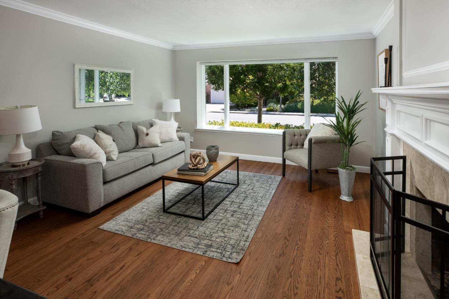 Detail Gallery Image 8 of 37 For 2726 Saint Giles Ln, Mountain View,  CA 94040 - 4 Beds | 2/1 Baths