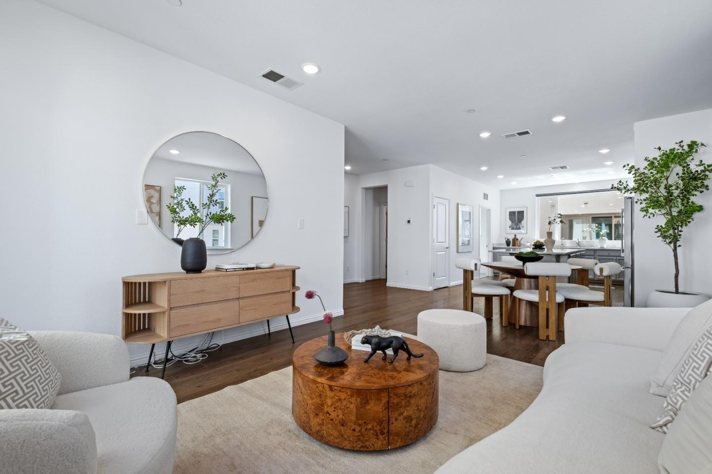 Detail Gallery Image 14 of 54 For 628 Coco Ct, San Jose,  CA 95133 - 4 Beds | 3/1 Baths