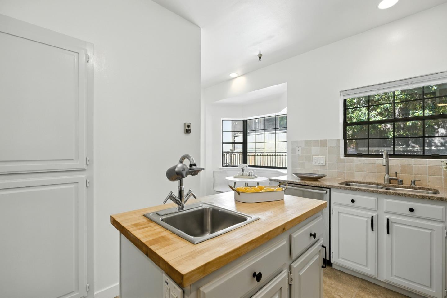 Detail Gallery Image 18 of 48 For 447 Homer Ave, Palo Alto,  CA 94301 - 3 Beds | 2/1 Baths