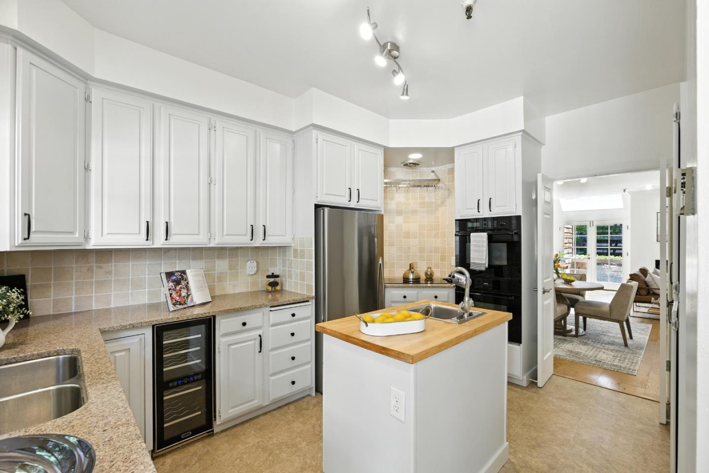 Detail Gallery Image 3 of 48 For 447 Homer Ave, Palo Alto,  CA 94301 - 3 Beds | 2/1 Baths