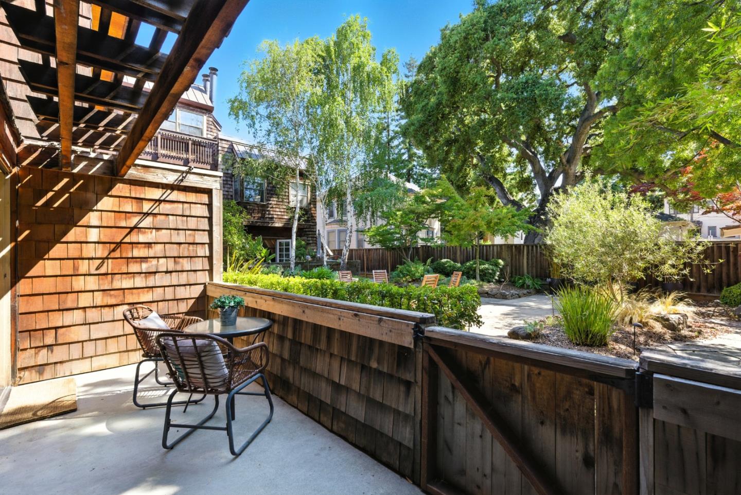 Detail Gallery Image 31 of 48 For 447 Homer Ave, Palo Alto,  CA 94301 - 3 Beds | 2/1 Baths