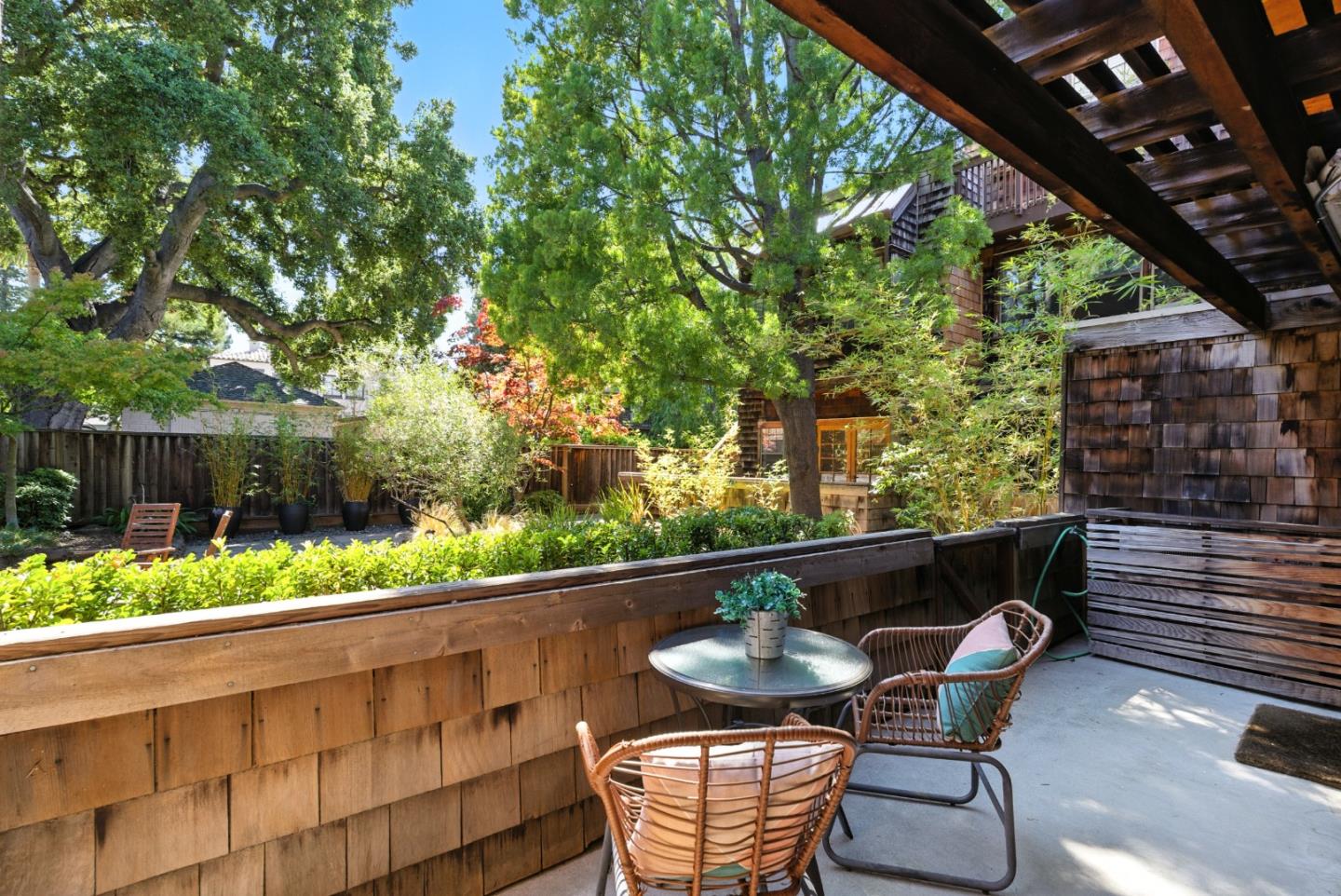 Detail Gallery Image 8 of 48 For 447 Homer Ave, Palo Alto,  CA 94301 - 3 Beds | 2/1 Baths