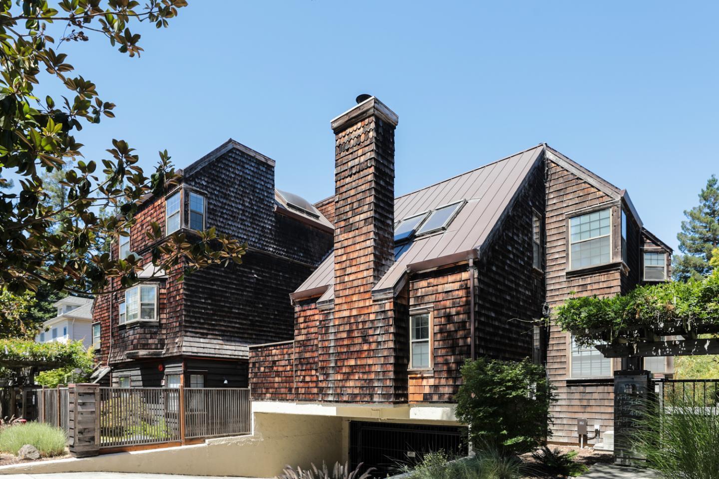 Detail Gallery Image 9 of 48 For 447 Homer Ave, Palo Alto,  CA 94301 - 3 Beds | 2/1 Baths
