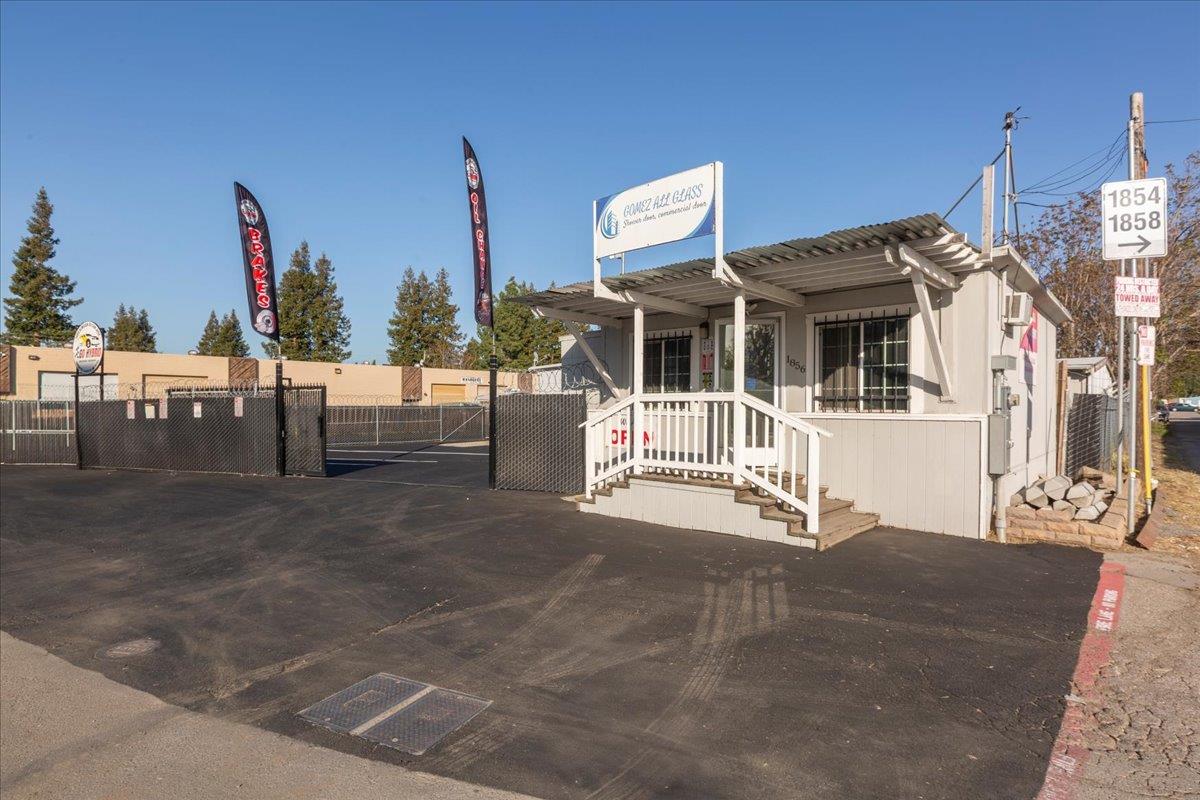 Detail Gallery Image 3 of 42 For 1856 Almaden Rd, San Jose,  CA 95125 - – Beds | – Baths