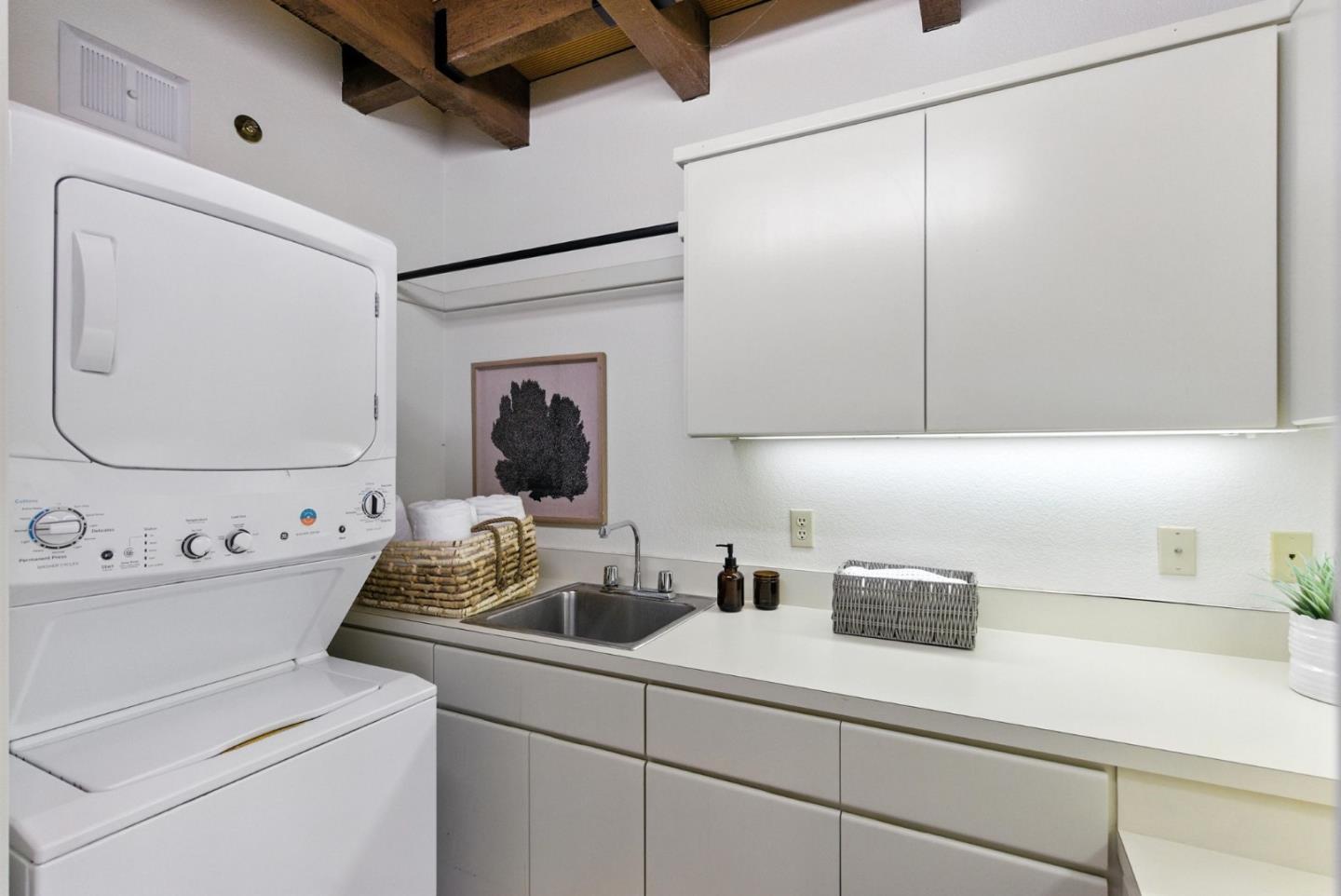 Detail Gallery Image 12 of 52 For 24616 Miller Hill Rd, Los Gatos,  CA 95033 - 3 Beds | 2/1 Baths